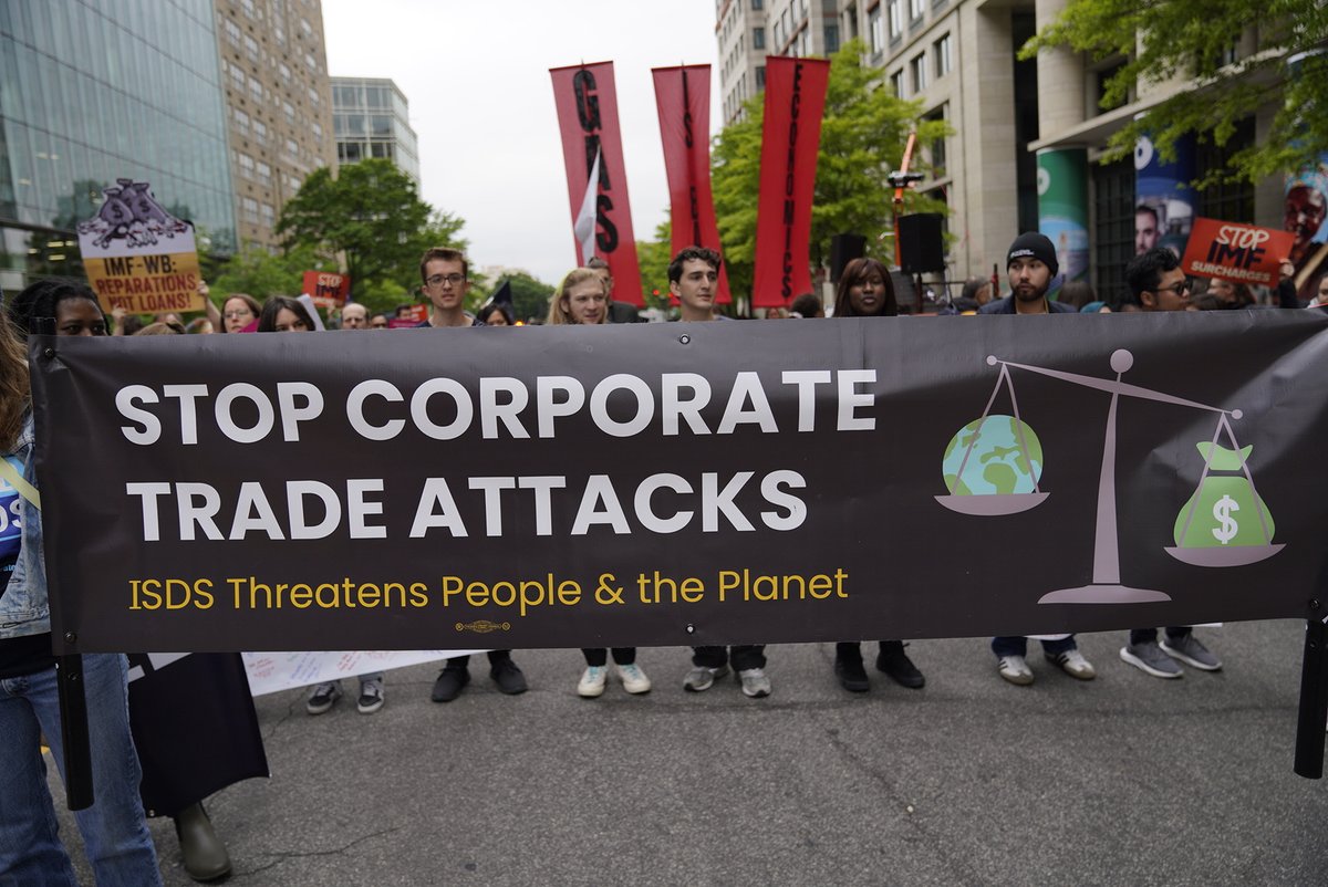 TODAY: At demonstration outside IMF and World Bank spring meetings, activists demand an end to the World Bank's #ISDS tribunals, where corporations sue governments that take action for the public interest.