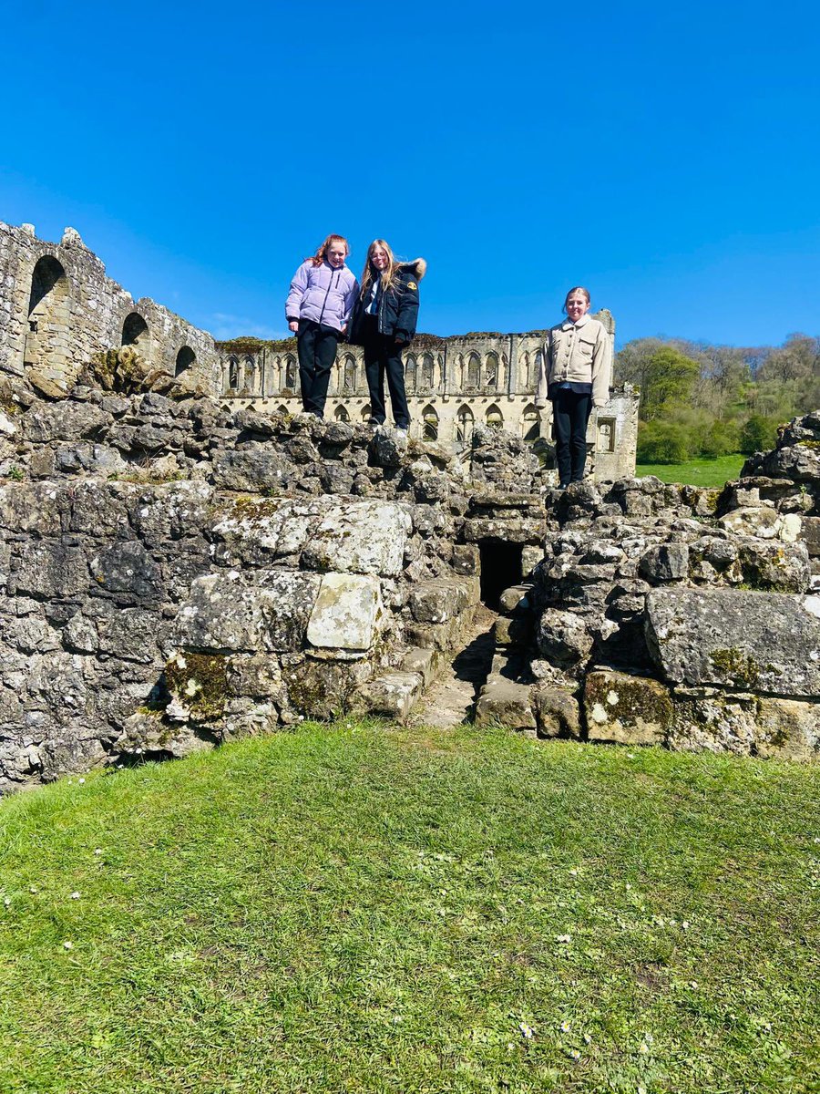 💜 Year 7 students had an amazing experience today, exploring our history on their castles visit. They were an absolute credit to the Academy, and we all had a wonderful day. 💜

#wearefreebrough #culturalcapital #experience