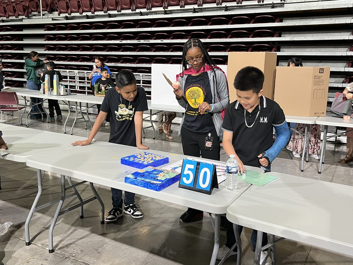 MsDelaney504's tweet photo. I am so proud of all my students who participated in the GT Expo! Their creativity, hard work, and collaboration has been amazing to watch! @Escamilla_AISD #myaldine https://t.co/j9hwROSGgN
