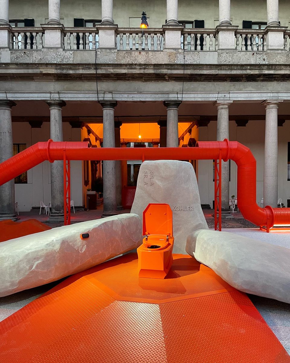 cmqpiena's tweet image. Noi, cesse di design.

#fuorisalone
#dentroculone