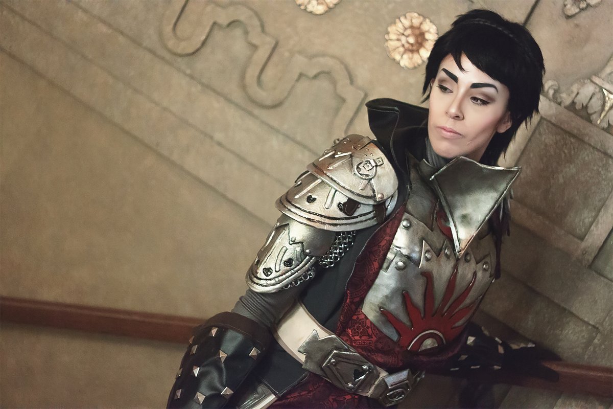 Hey #DragonAge fans, check out this wonderful cosplay of our favourite Seeker, #Cassandra! This fierce lady has the strength of a dragon and isn’t afraid to take charge. Cassandra by @Blaquewidowe 📷 heykrashly #dragonagecosplay