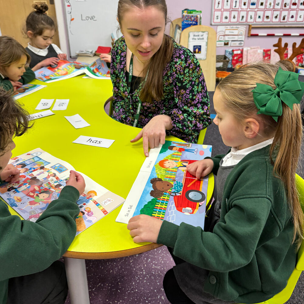 BblTeacher's tweet photo. Thinking of training to be a Nursery or Reception Class teacher? As the only provider based on the Fylde Coast to offer Early Primary 3-7 QTS with PGCE, BBL Teacher Training can help you to nurture the dreams of the littlest minds. @BF_SCITT @DerbyUni @b_and_fc https://t.co/fdhMA6J8Lt