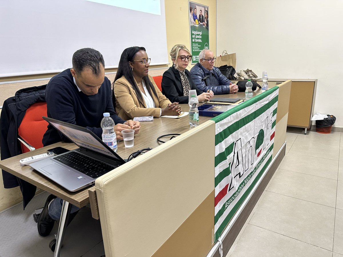 CISLFoggia's tweet photo. #19aprile @CostantinoCisl: “Complimenti a Latifa Mouaffaq nuovo Presidente ANOLF #Foggia.  La #tutela dei #lavoratori migranti e l’aiuto dei #deboli sono impegni importanti. Grazie a Maria Ilenia Rocha per il supporto nazionale ANOLF e a Diego de Mita, caro #presidente uscente” https://t.co/SOOYaULS6Z