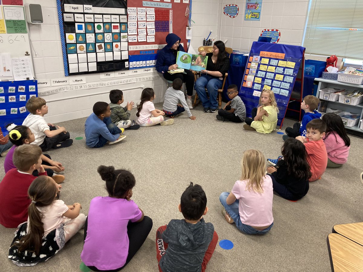 sd925wps's tweet photo. Thank you to our PMSA students for coming to read with our kindergartners! @SD925District https://t.co/wluH1hYkKM