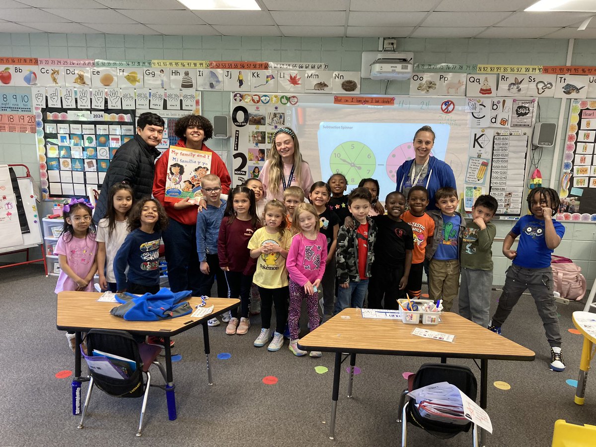 sd925wps's tweet photo. Thank you to our PMSA students for coming to read with our kindergartners! @SD925District https://t.co/wluH1hYkKM
