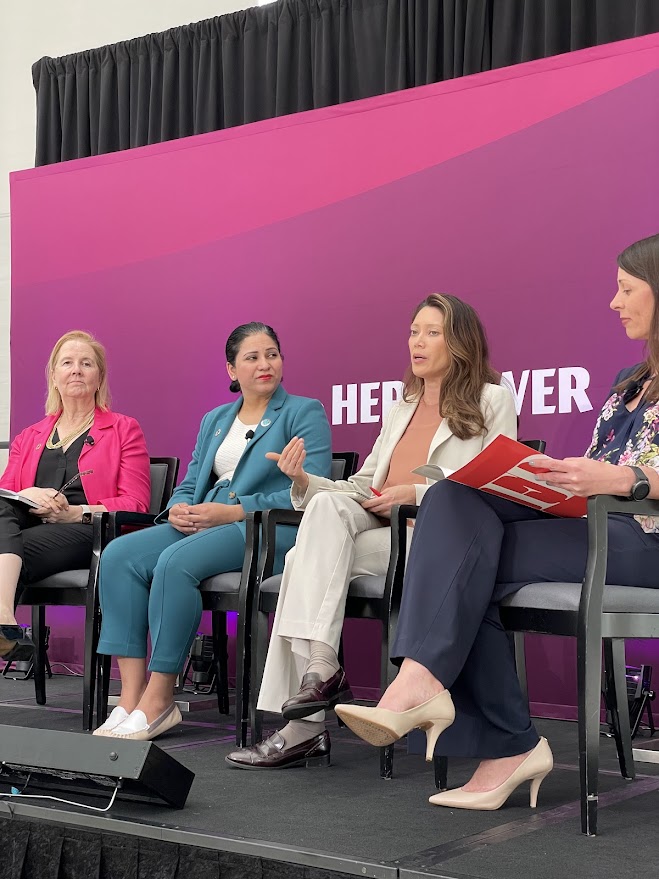 Thanks @ForeignPolicy @BuffettInst & @gatesfoundation for hosting such an engaging #HerPower Summit! Jhpiego’s Director of Gender @MyraLexie joined @SarahJCraven and @RoopaDhatt to speak on investments in global #maternalhealth. @UNFPA @womeningh