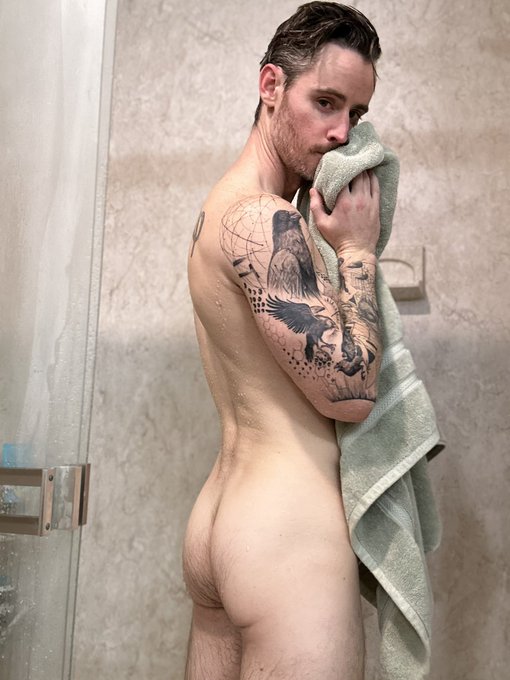 Front or back? 🤔 https://t.co/a7bkdJ64Xi