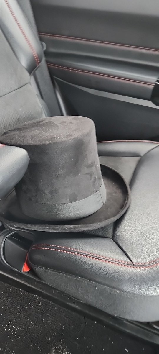 SirActionSlacks's tweet photo. On my way to @ESLDota2 Birmingham and I got a tophat cause I thought it would be funny British look but now I gotta wear it on the airplane the whole time cause I don't have a box and I look like a insane person wish me luck making it on my 19 hr journey plz mercy TSA https://t.co/tYZm47TH9J