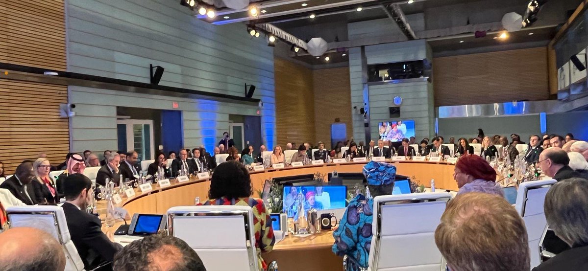 Developing nations face debt & fewer resources for crucial services. Stronger multilateral action to boost economies & investment essential. @UN statement to Joint Ministerial Committee of Boards of Governors of @WorldBank & #IMF: go.undp.org/ZZT