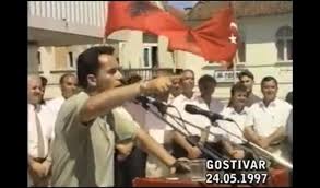 Arnavutların çoğunluk olduğu Gostivar,Makedonya'da ve Prizren Kosova'da Türk azınlığın Türk bayrağını devlet kurumları ve direklere asmasına ne diyorsun?