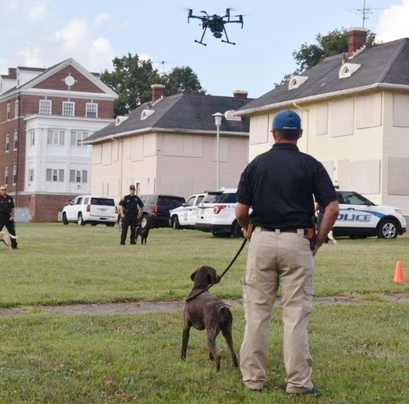 Joint training exercises refine protocols, foster trust, and enhance collaboration between K-9 units and drone operators. Learn more: loom.ly/Y4qCYrU #policeofficer #lawenforcement #policek9 #policetraining #k9handler #PoliceK9 #K9officer #policedog #policedrones