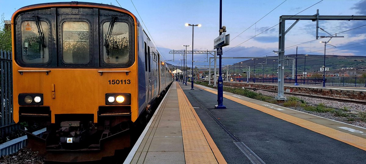 This isn't the #Flex I'm looking for @northernassist #brel150113+#brel150102 stand at Stalybridge as they wait departure for Wigan. Before anyone asks. I didn't break my 769. But, a colleague of mine broke another one