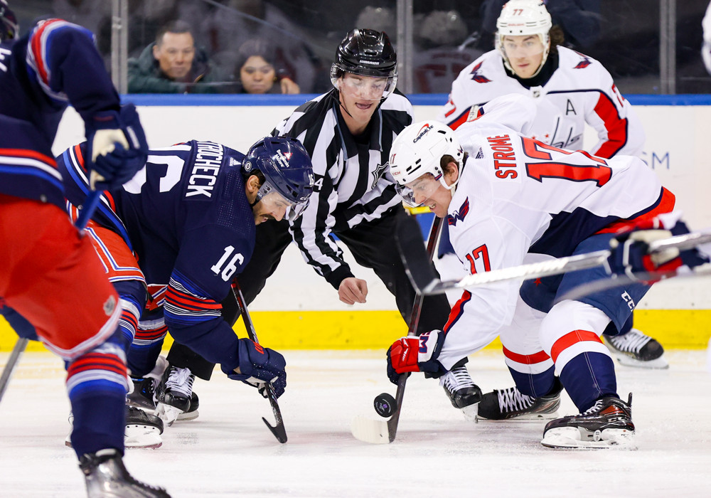 2024 NHL PLAYOFF PREVIEW: New York Rangers vs. Washington Capitals

<a href="/RyanDadoun/">Ryan Dadoun</a> kicks off our playoff previews - they include an overview, key stories, critical matchups, the x-factor on each team, fantasy picks to target. 🔓to have a look. 

tinyurl.com/fse2tcxk