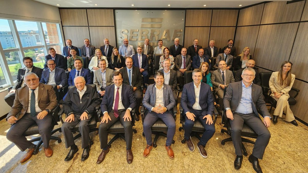 ALIANZA ESTRATÉGICA CON <a href="/SEBRAE_PR/">Sebrae/PR</a>  

En la búsqueda de potenciar el Mercosur y el comercio bilateral con el sur de Brasil, el Comité de Presidencia de CAME, junto al secretario de la Pequeña y Mediana Empresa, Emprendedores y Economía del Conocimiento de la Nación, Marcos