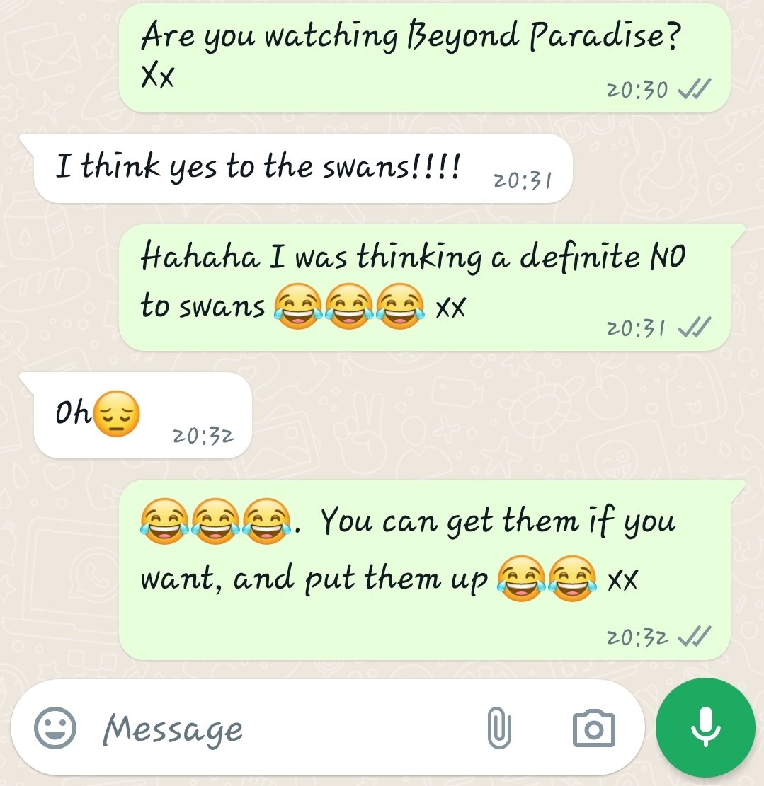Franbrebner's tweet photo. @BeyondPOfficial Conversation with your mum when you're planning your wedding #beyondparadise https://t.co/sG9gdQb0uN