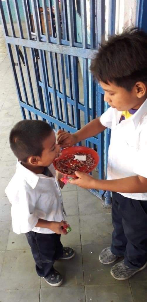 Aca en nuestra #Nicaragua no hay límites para luchar por el bienestar de los niños que nunca falte la merienda escolar en cada rincón de nuestra patria #UnidosEnVictorias #SomosVictoriasVerdaderas