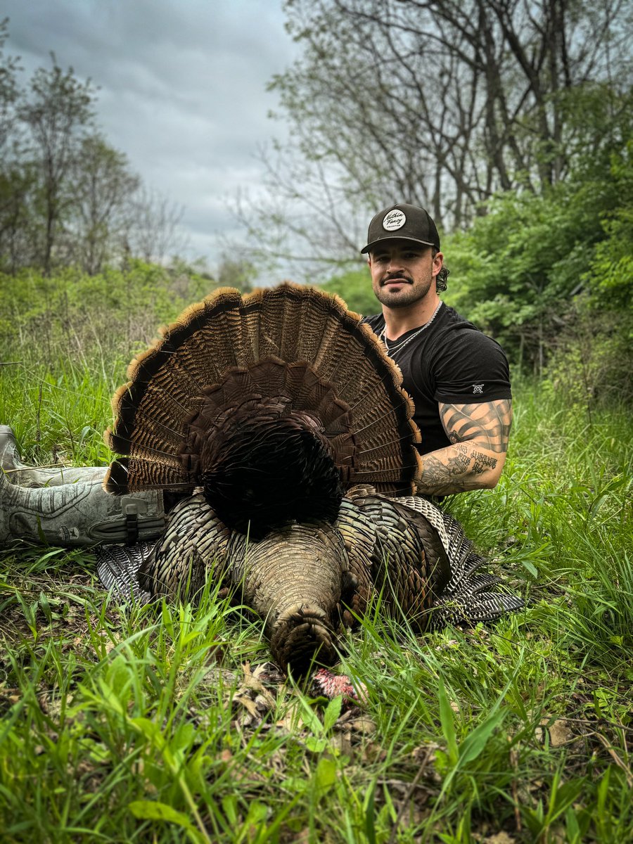 KashDaniel15's tweet photo. Out here on em, boys. Thankful for another day spent in the woods. #springthunder #turkeyhunting https://t.co/panMx2Gxcw