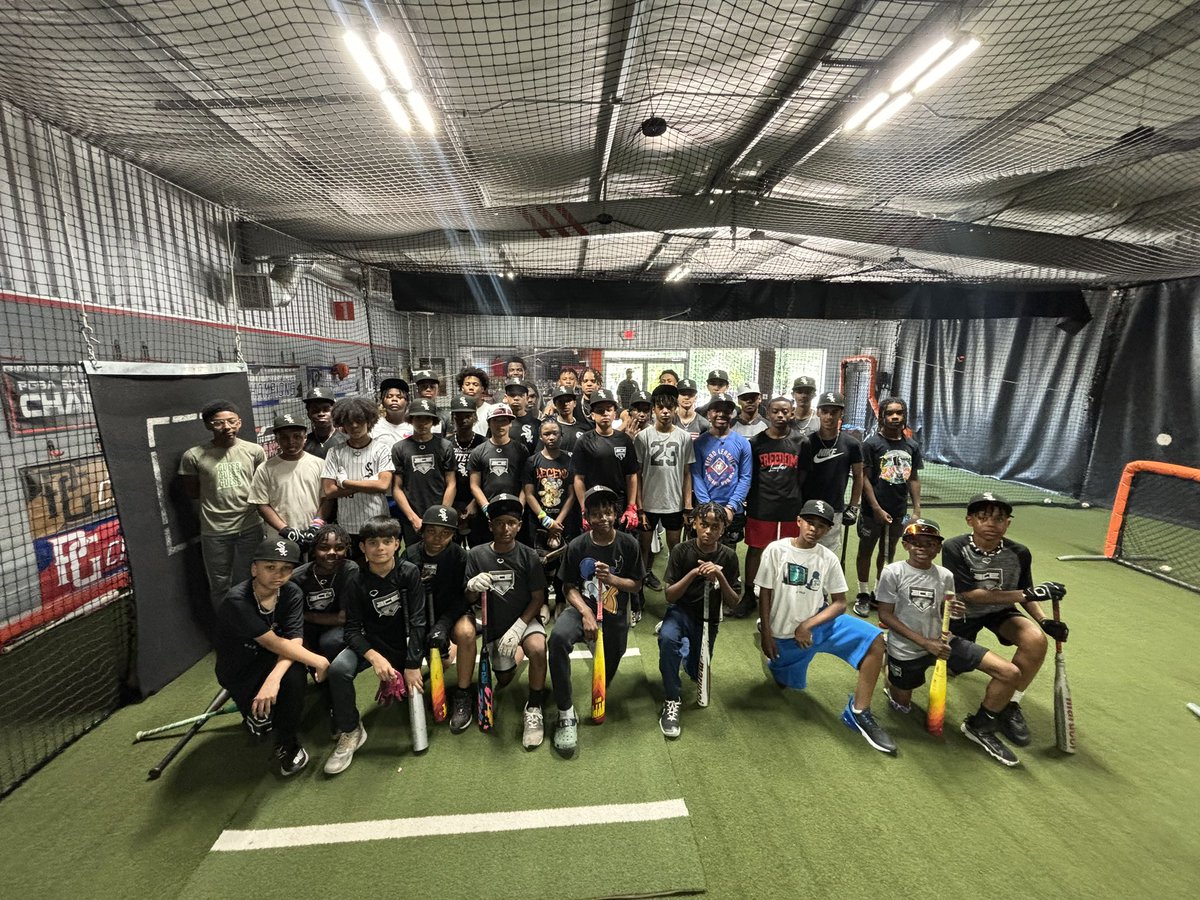 Business trip for our 12-14u guys this weekend. Thank you @USASCOUTGA for opening your doors for us to get some work in! #ACEneversleeps