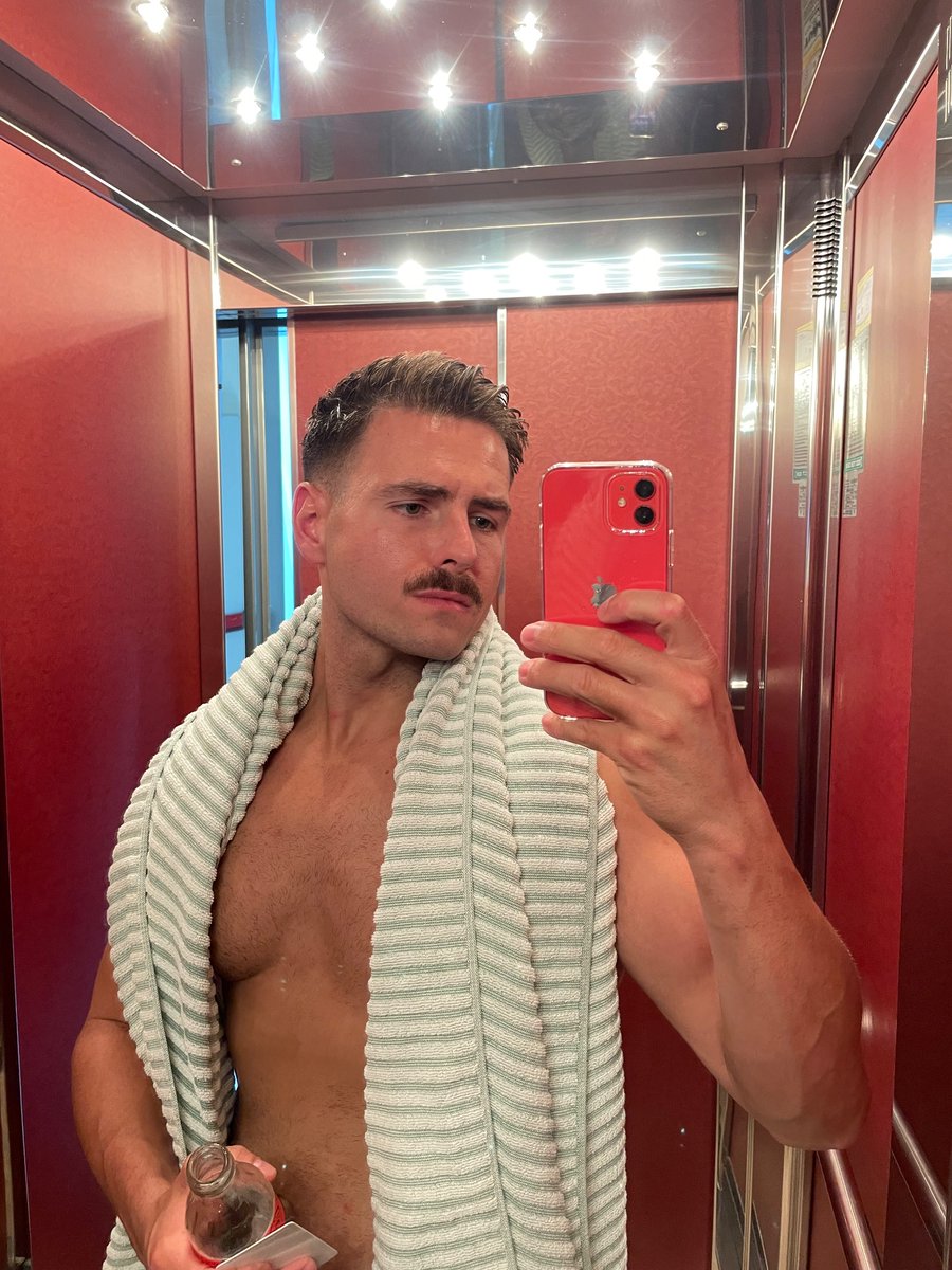 Olliebking's tweet image. for those asking for extended content, you can now catch my brand new OF account right here.  ⬇️💙
Big love,
Ollie x
onlyfans.com/ollieking