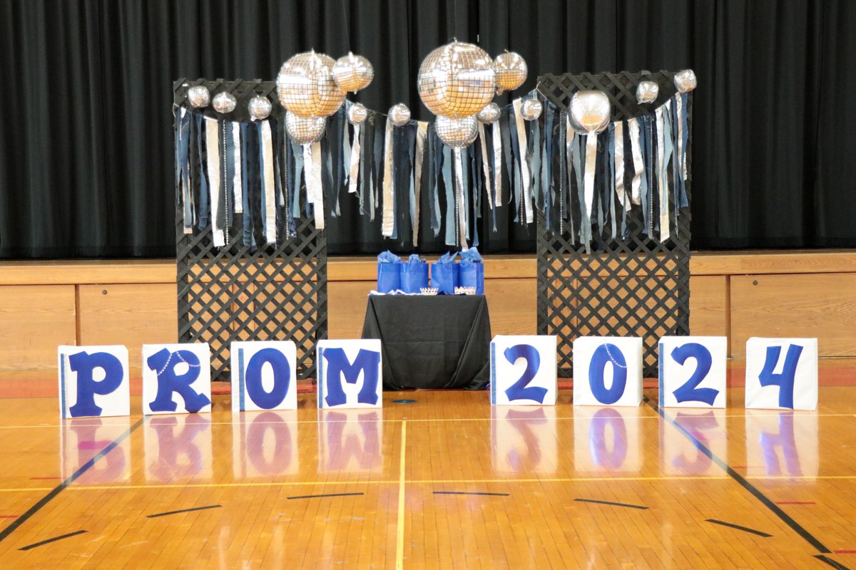 .@OPS_Blackburn students got glammed up and ready before this year's Denim & Diamonds-themed prom!