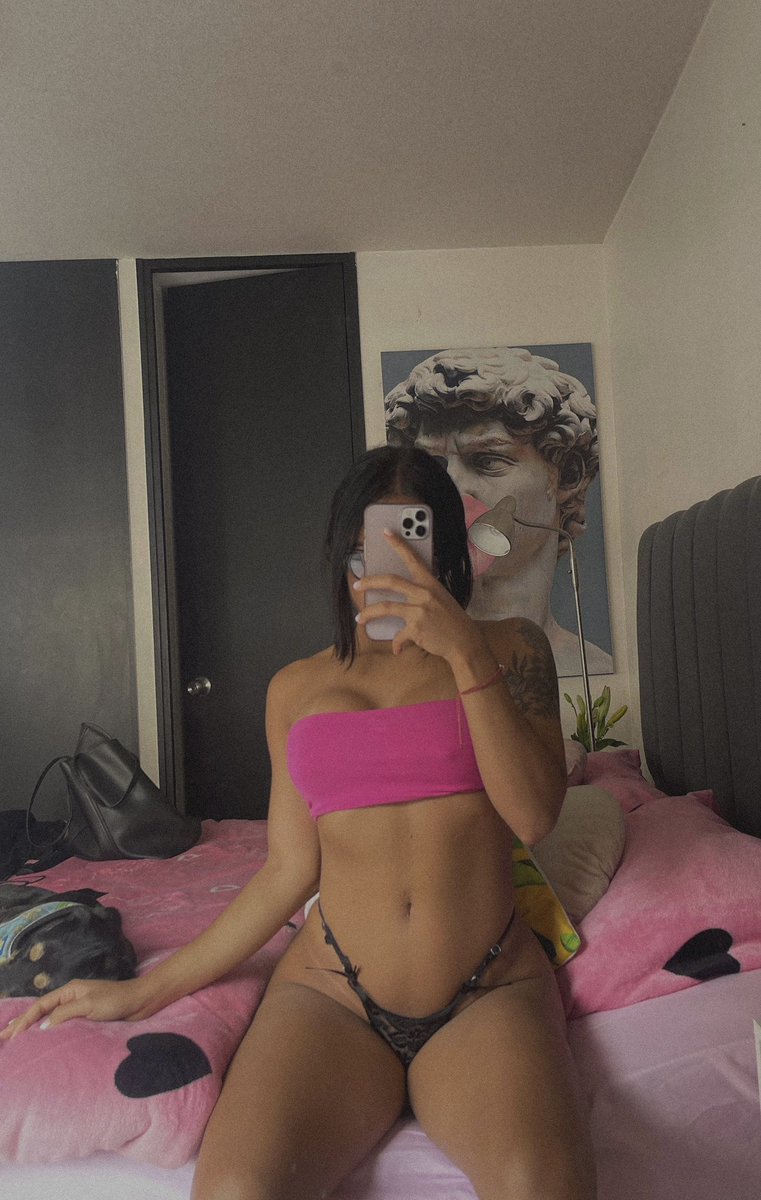 barbarar28_'s tweet photo. Perdón por el desastre💘🥺🎀 https://t.co/ksbLTm5dDy