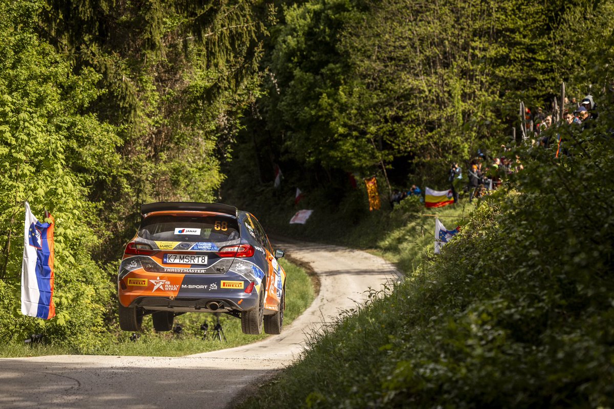 🤩 The stars shine on day 1 of @croatia_rally! JWRC Standings 1. 🇪🇪 @Romet_Jurgenson & Siim Oja 🇪🇪 3. 🇦🇺 @TaylorGill63 & Daniel Brkic 🇦🇺 8. 🇵🇪 Abito Caparó & Esther Gutierrez 🇪🇸 9. 🇿🇦 Max Smart & Cameron Fair 🏴󠁧󠁢󠁳󠁣󠁴󠁿 #RallyStar #BeTheNextOne #RoadToWRC #ReadyToRally3 #Fit4Rally