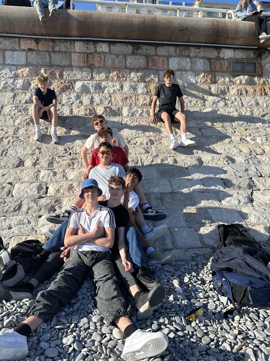 Caterham_French's tweet photo. J 5 - Toutes les bonnes choses ont une fin ! 
Super voyage avec un groupe fantastique ! #caterhamschool https://t.co/lK0iar4Stp