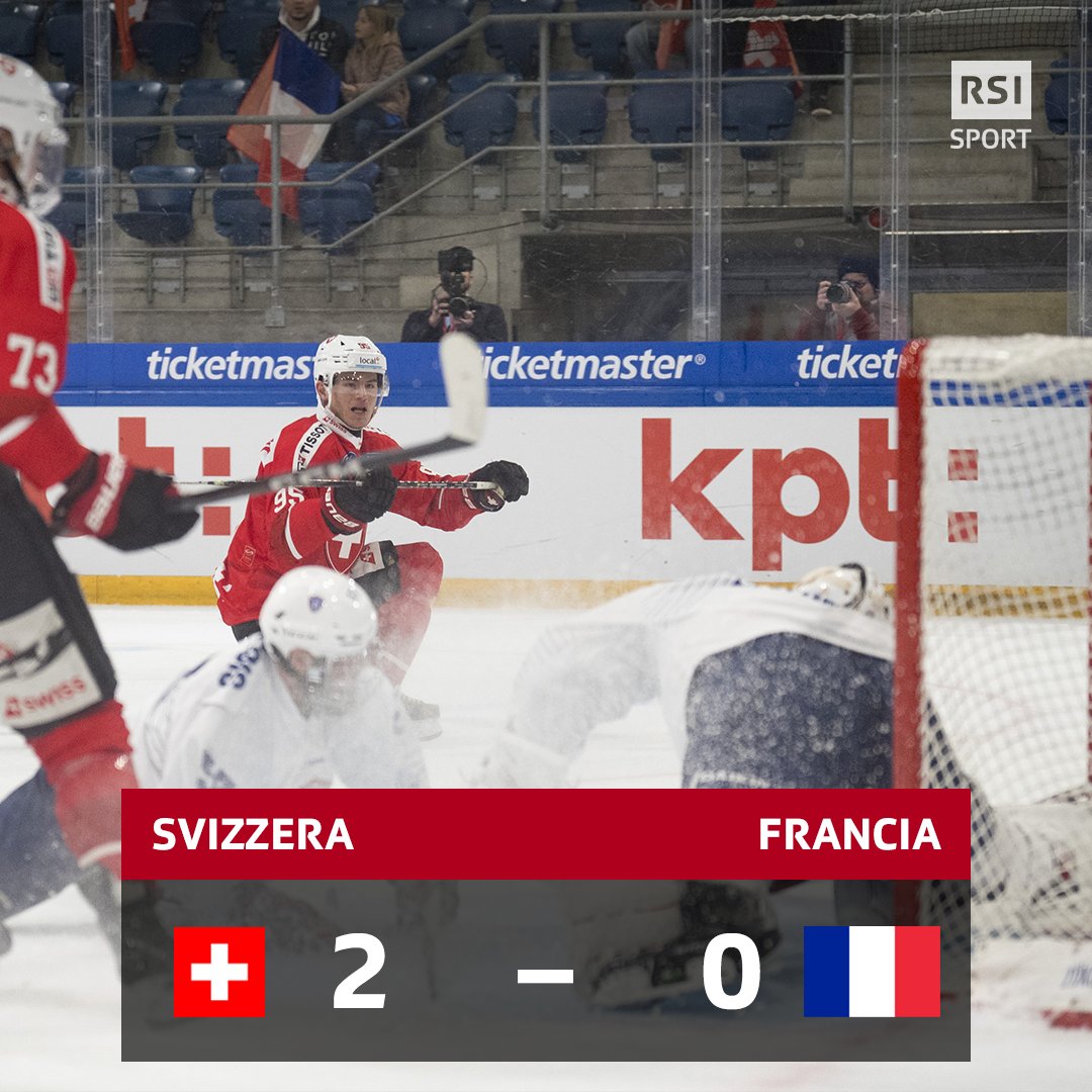 🏒🇨🇭 Dopo quasi 11 mesi e 13 sconfitte consecutive, la Svizzera torna finalmente a sorridere battendo la Francia 2-0 in amichevole a Basilea #RSISport rsi.ch/s/2127712