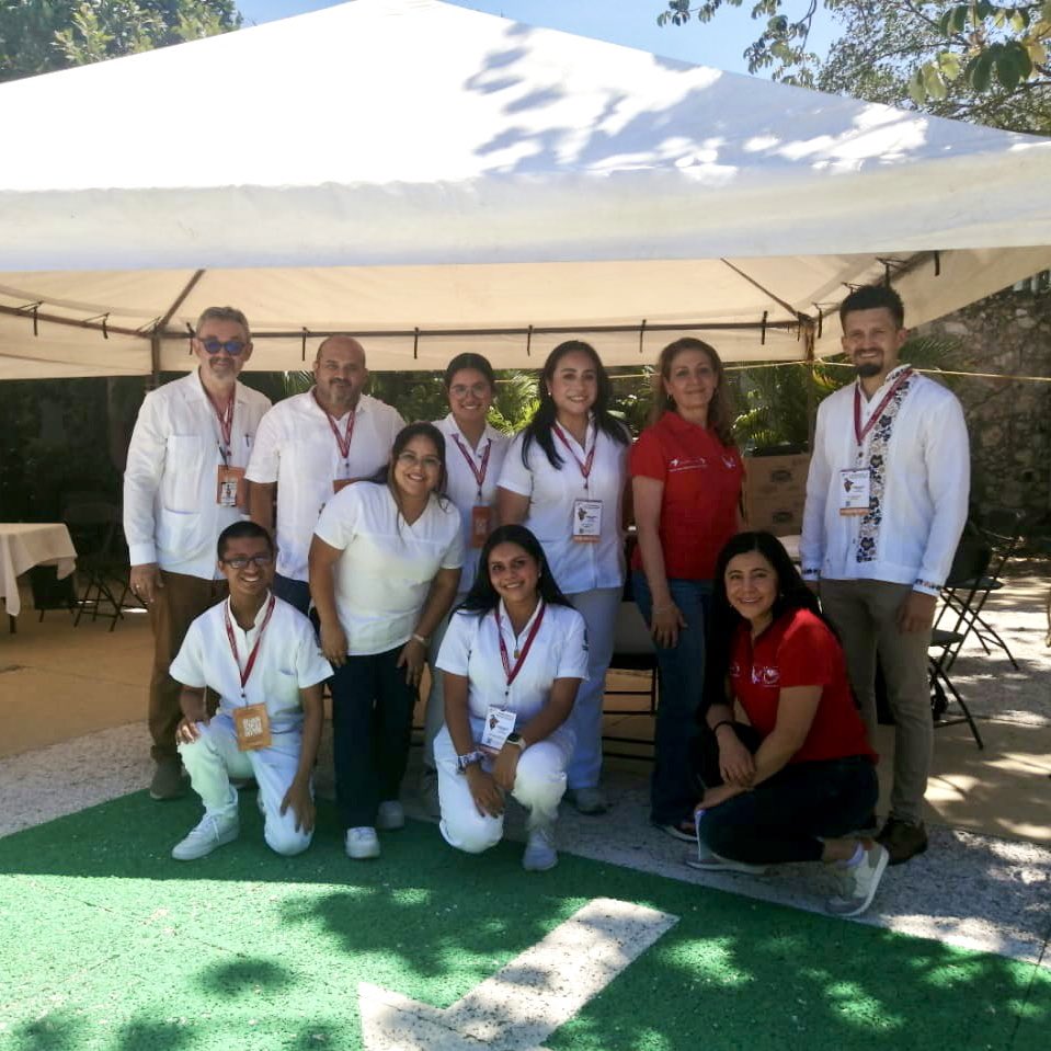 ArmstrongStream's tweet photo. Gracias al personal médico, la @ANCAM_MEXICO y Armstrong Laboratorios por el apoyo en la realización de la Encuesta Nacional de Factores de Riesgo Cardiovascular en la Mujer (ENAFARC).
#ANCAM #RiesgoCardiovascular #Cardiología #ArmstrongStreaming https://t.co/UNkrcQWHRS