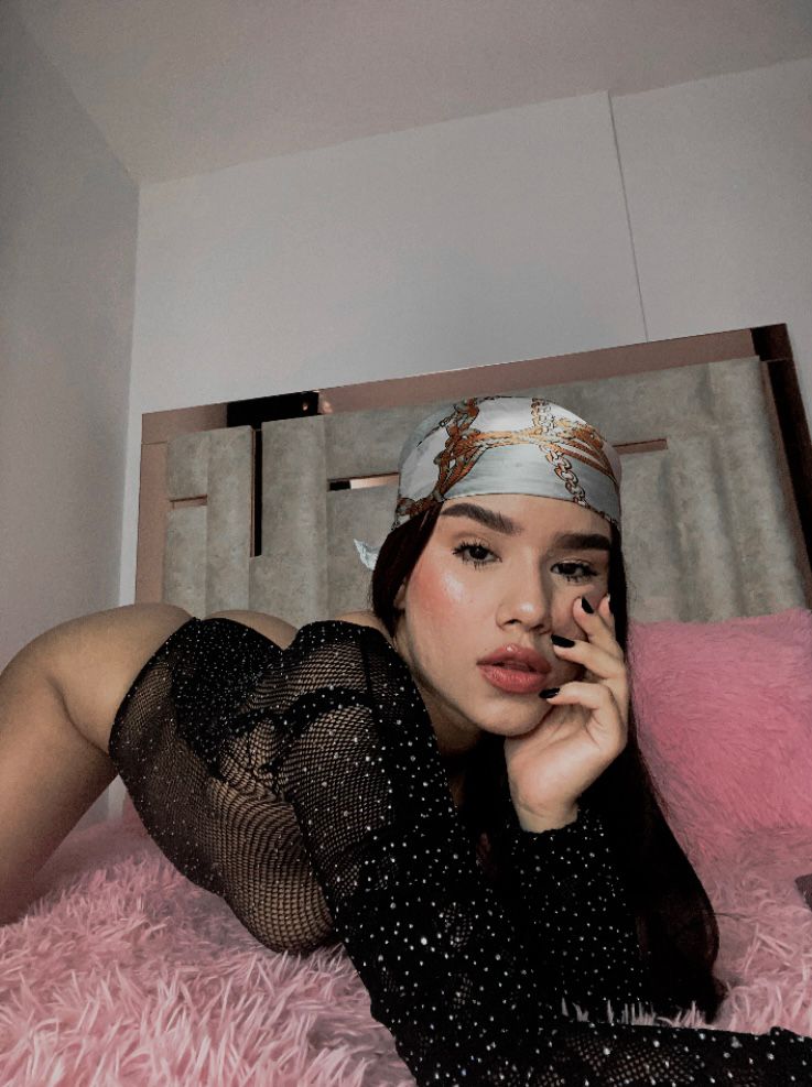 Catalinna_Model's tweet photo. https://t.co/2IM6yCGjoR https://t.co/mDQgQVCczv