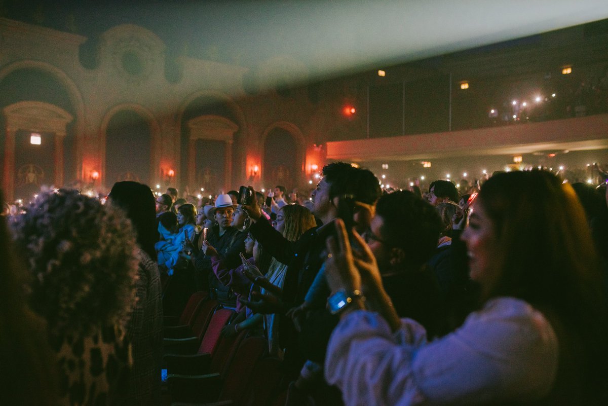 jaroficial's tweet photo. ¡Gracias Chicago por cantar con tanta pasión! Disfrute inmensamente escucharlos cantar.
Nos vemos mañana en El DAR Constitution Hall en Washington DC.

#terrenaltour #jesusadrianromero #jardetour https://t.co/jxnBz3nVIi