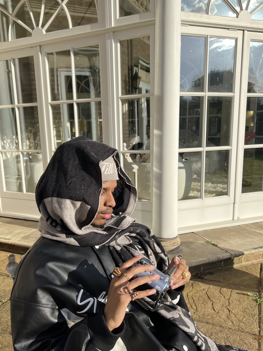 cass ☆ tweet media