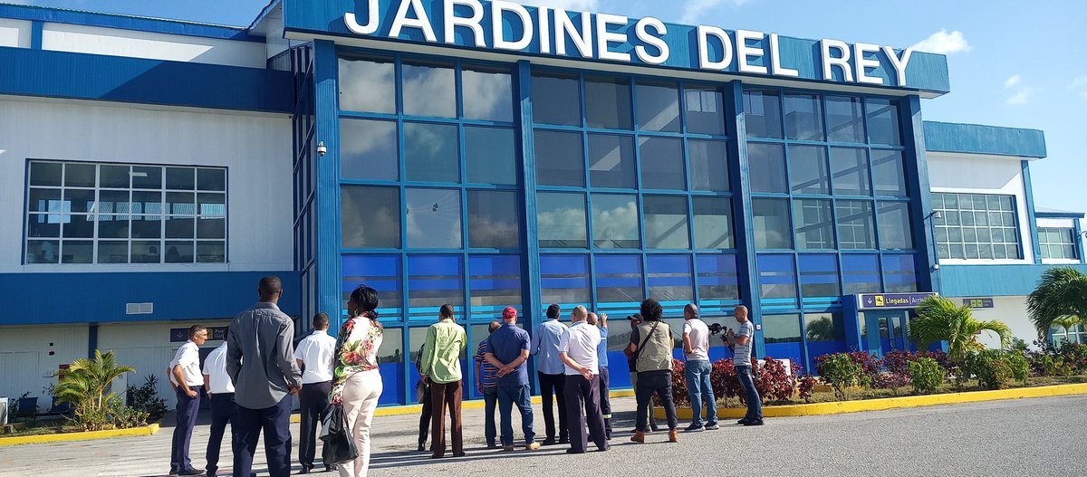 ✍️Realizan recorrido por el ✈️#AIJardinesDelRey, Eduardo Rodríguez Dávila, Ministro del Transporte y Juan Carlos García Granda, Ministro del Turismo  #Cuba🇨🇺 
#Fitcuba2024 cada vez más cerca.