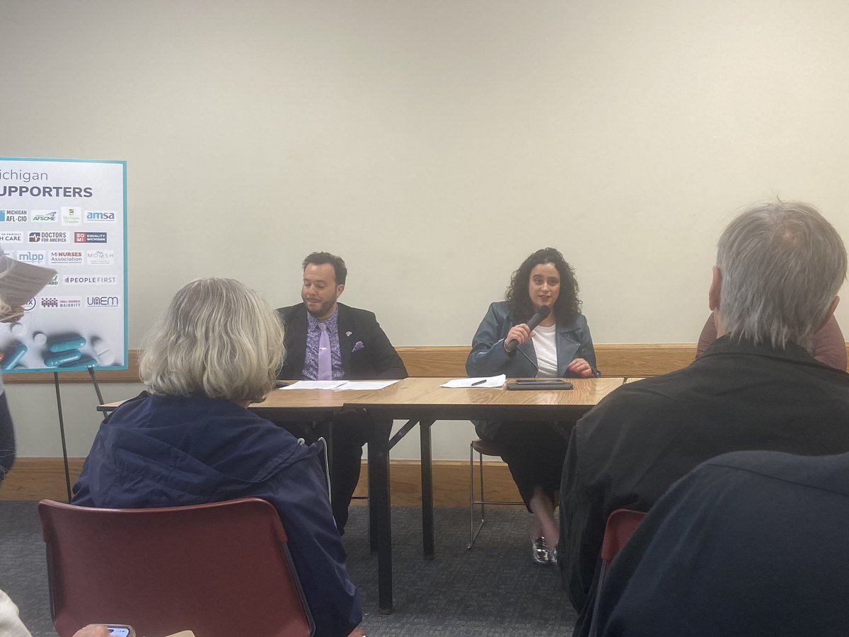 Too many Michiganders can’t afford their prescription drugs. We need a Prescription Drug Affordability board in Michigan. I had the honor of participating in a town hall today with @RepMacDonell @ReginaforRep @RepNataliePrice Rep. Scott @AARPMichigan @MichLeague