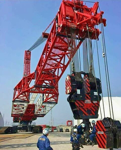 The Liebherr LR 11350 with Power Boom is what our crane dreams are made of! 😍 📸 Northern Network 🏗 Liebherr Group #HeavyLifting #Cranes #WireRope #Rigging