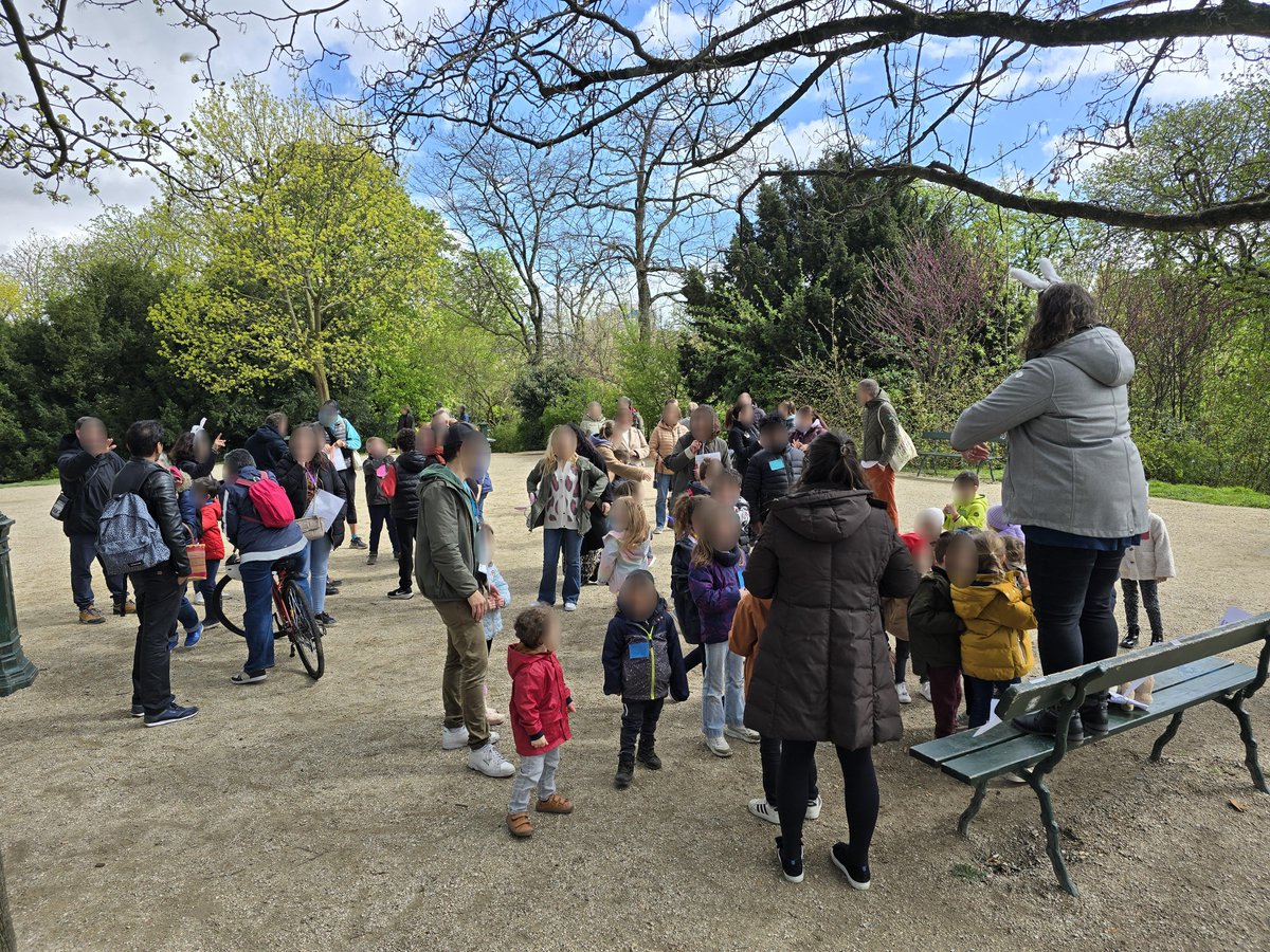 Avant la fin des vacances scolaires, voici quelques photos de la chasse aux œufs organisée par l’APES. Un super moment en famille et entre amis. 🥚📸👪

Merci d'être venus aussi nombreux.

#chasseauxoeufs #paques #apes #lsf