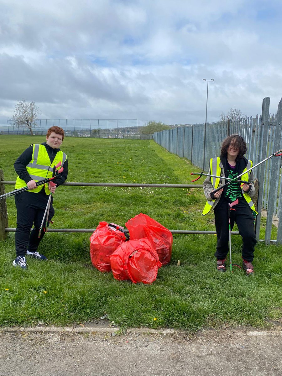 Another successful morning of litter picking...
A Massive well done to our young people for all your hard work, keeping the area free from litter and making a positive difference within the community