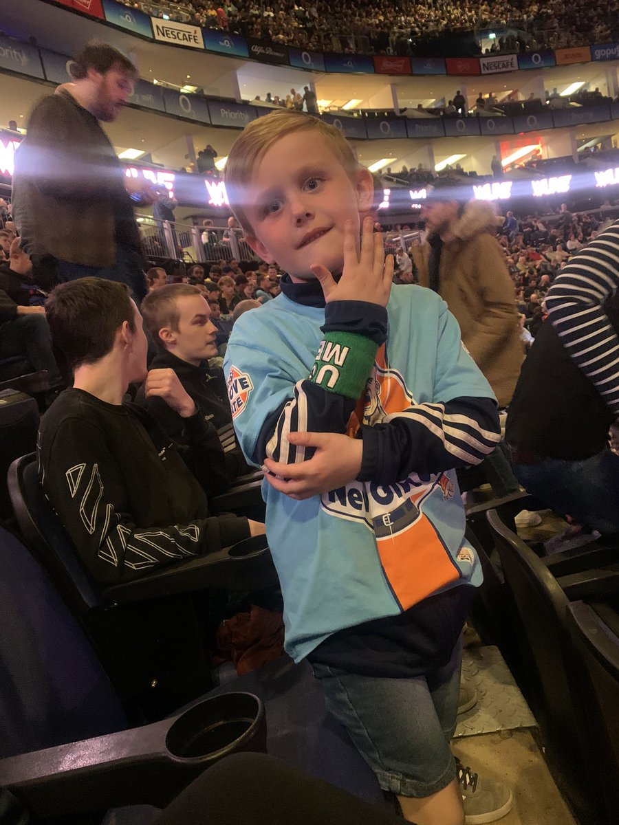 #WWElondon