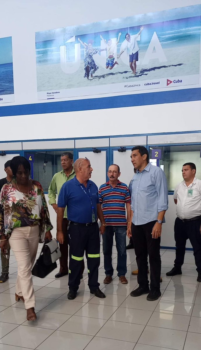 ✈️Ministros de #transporte y #turismo de #Cuba recorren Aeropuerto Internacional '#JardinesdelRey', chequeando acciones y medidas organizativas que garantizan el mejoramiento de la calidad de los servicios aeroportuarios y el recibimiento a los participantes en #FitCuba2024.