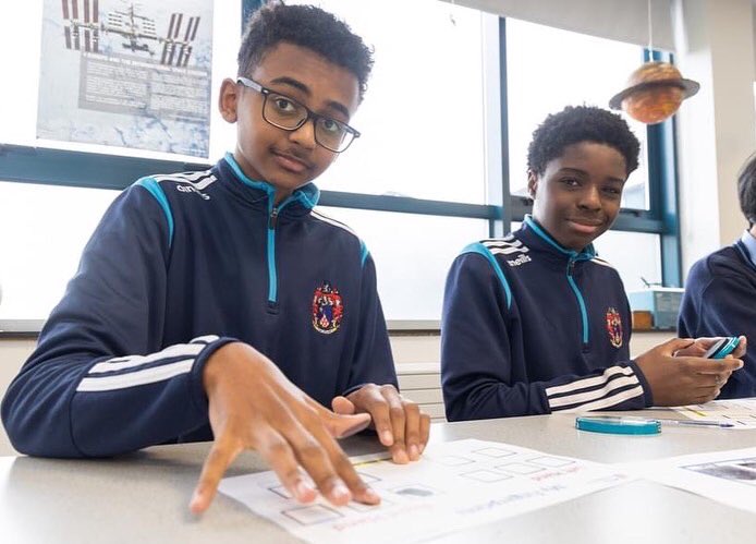 Róisín, our Science for Life Officer, hosted an Introduction to Forensics workshop with students in @northmoncoed last week as part of @learning_fest Lots of CSI’s in this group! #corkloveslearning #corkcelebrateslearning #MTUAccess #ScienceForLife