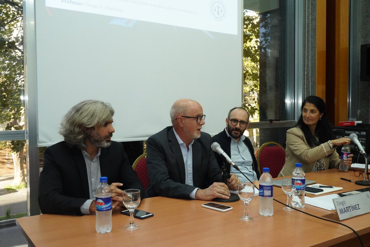 Luis María Ferella tweet media