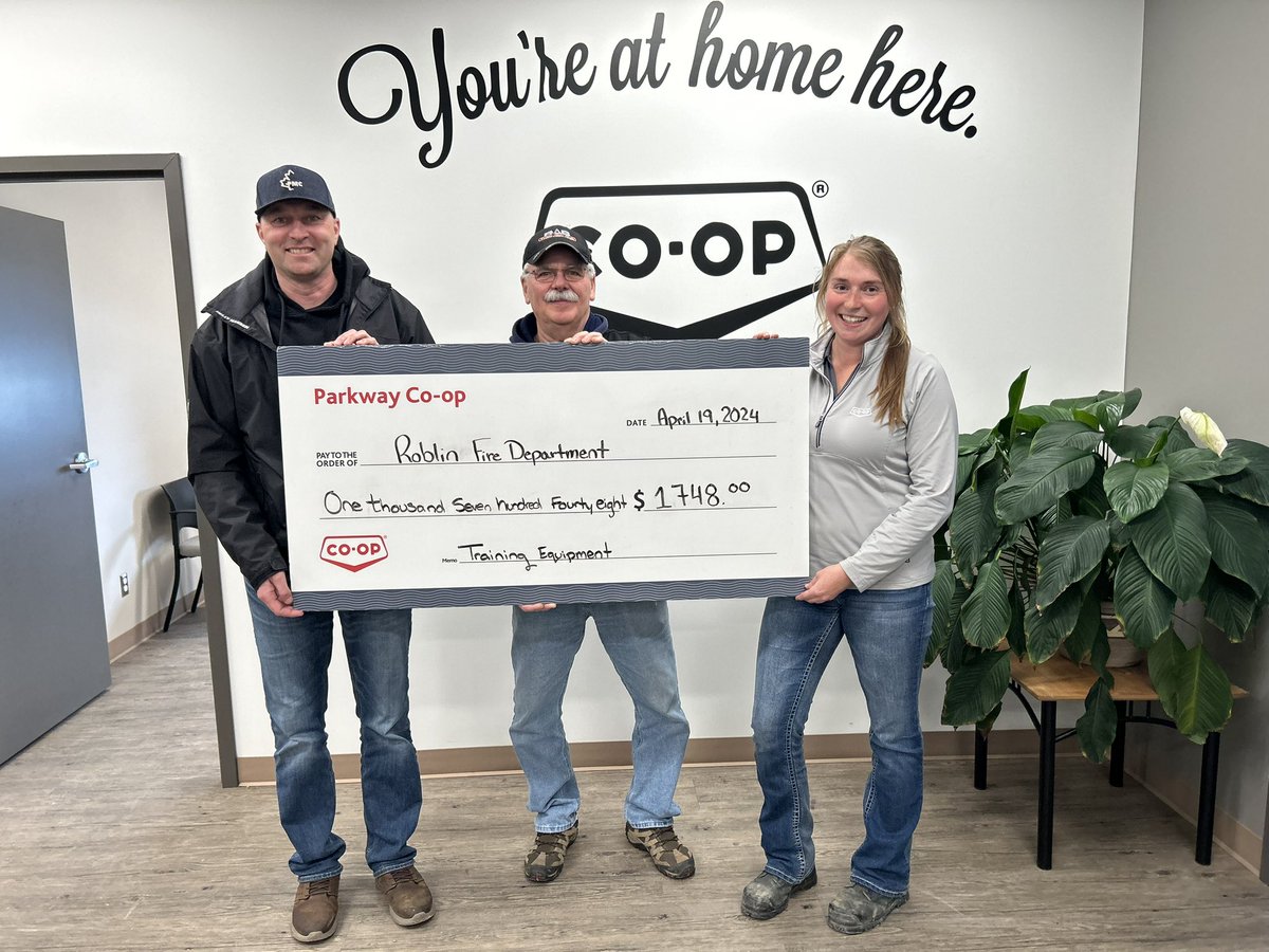 <a href="/FMCAgCanada/">FMC Ag Canada</a> with the Clean Fields Community Yields program pledged to donate 10 cents per acre of fall product sold in 2023 to a local organization of Parkway's choosing!
We chose the Roblin Fire Dept. and Chief Alf Brade is accepting a $1748 cheque presented by Damon &amp; Kiana
