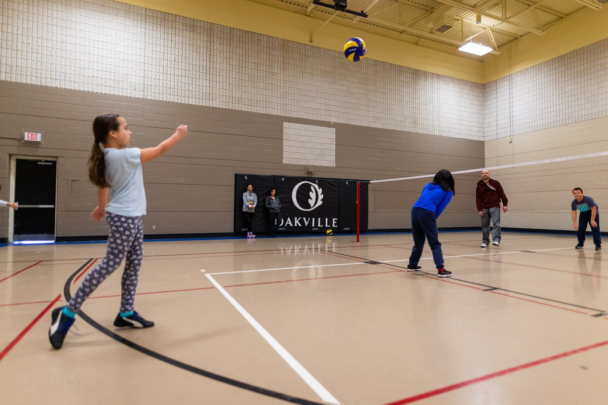 Looking to get active this weekend? Check out our drop-in programs! We offer a variety of programs and activities every day. Learn more: oakville.ca/parks-recreati…