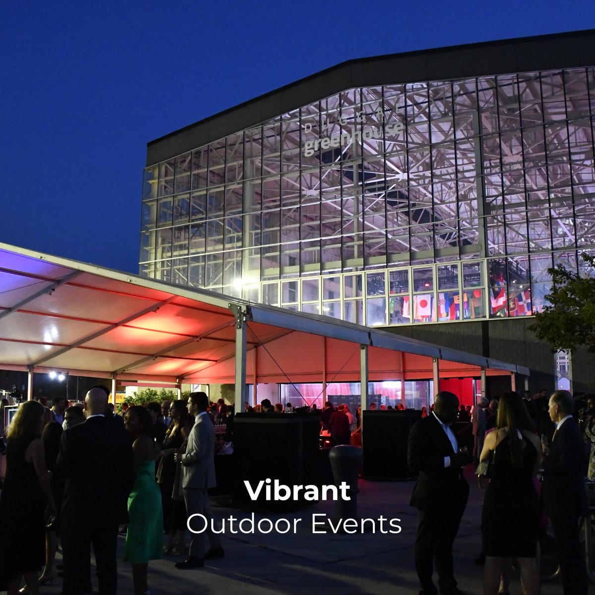 This outdoor event for St. Jude Children’s Research Hospital @StJude used waterfront patio of the Greenhouse to supplement the colorful interior space. The result was a perfect summer evening for a great cause. 

#OutdoorEvents #SpringEvents #NYCEvents #DuggalGreenhouse