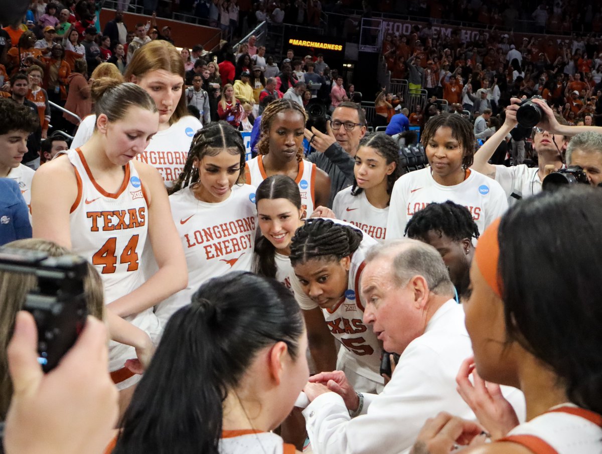 “We would not be where we are or had any of the success we had if it wasn’t for Sarah and everyone else on our team.” While the average @TexasWBB fan may not know who Sarah Graves is, the once-walk-on sophomore guard has impacted the team this year through her commitment to the