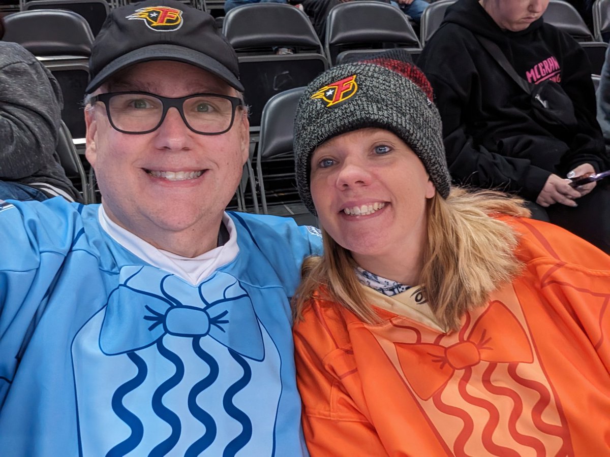Few_Thy_Voice's tweet photo. Instead of arguing about which one is Dumb and which one is Dumber, I just agreed to be both. 😉 🔥🏒🚨🏁 #FuelTheFire #GoFuel #KellyCupPlayoffs https://t.co/SH97i3fA5m