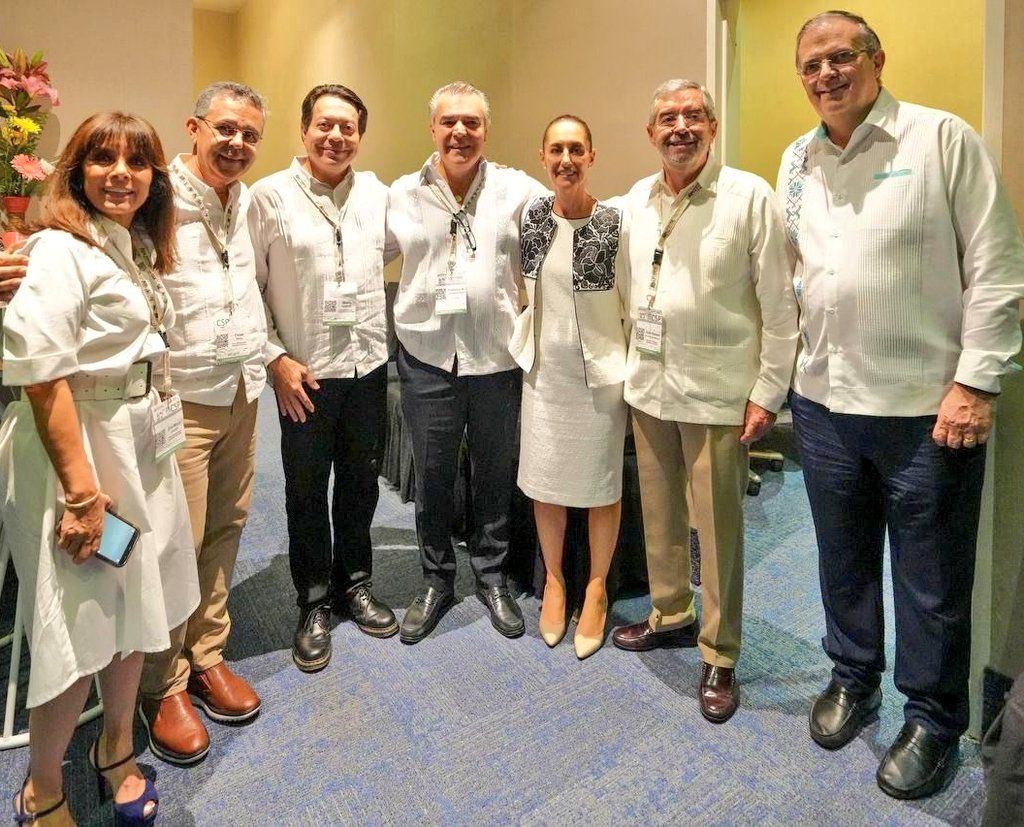 Espléndida presentación de nuestra candidata a la Presidencia, Claudia Sheinbaum, en la Convención Nacional Bancaria en Acapulco. Tocó todos los temas con claridad y franqueza.Muy buenas noticias para México!!