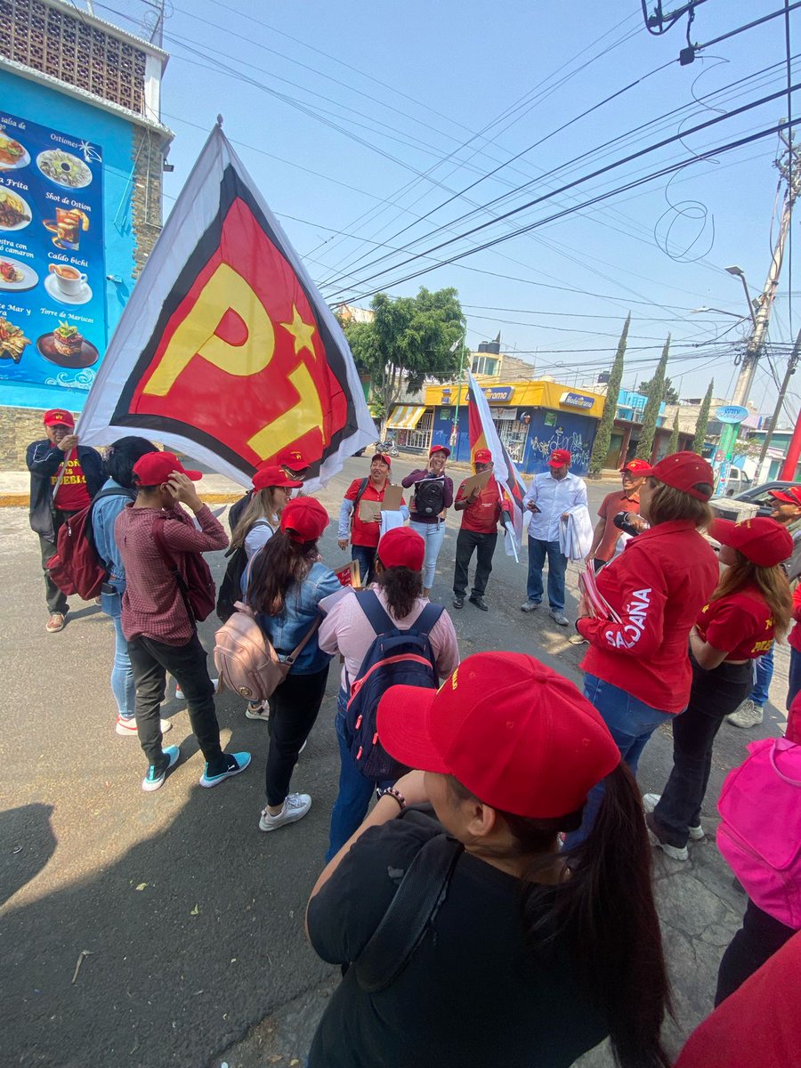 SoyDeynaLopez's tweet photo. ¡Hoy, los jóvenes del PT estuvimos recorriendo los alrededores de la Universidad Autónoma de la Ciudad de México, ubicada en Lomas de San Lorenzo en Iztapalapa! Nuestro objetivo fue escuchar  las y los vecinos.

#votaPT #PTesla4T #UnidosSomosMásFuertes https://t.co/8AvrOJlIbS