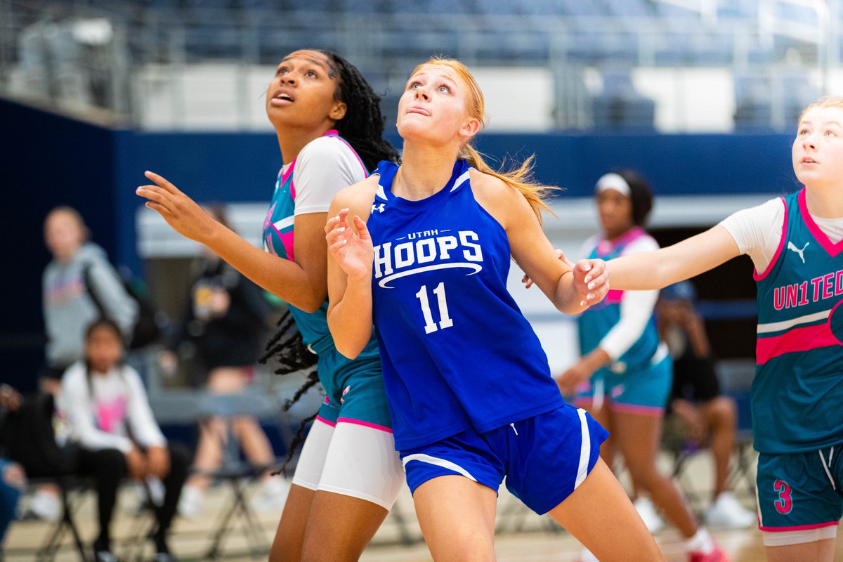 Ohio_Basketball's tweet image. Don't blink at the Heart of Texas Showcase, or you might miss the jaw-dropping plays and buzzer-beating drama that make these games pure hoops magic! 🌟💯 @ifnhoops @TeamGriffinGBB #UtahHoops @FlightAAOGBB