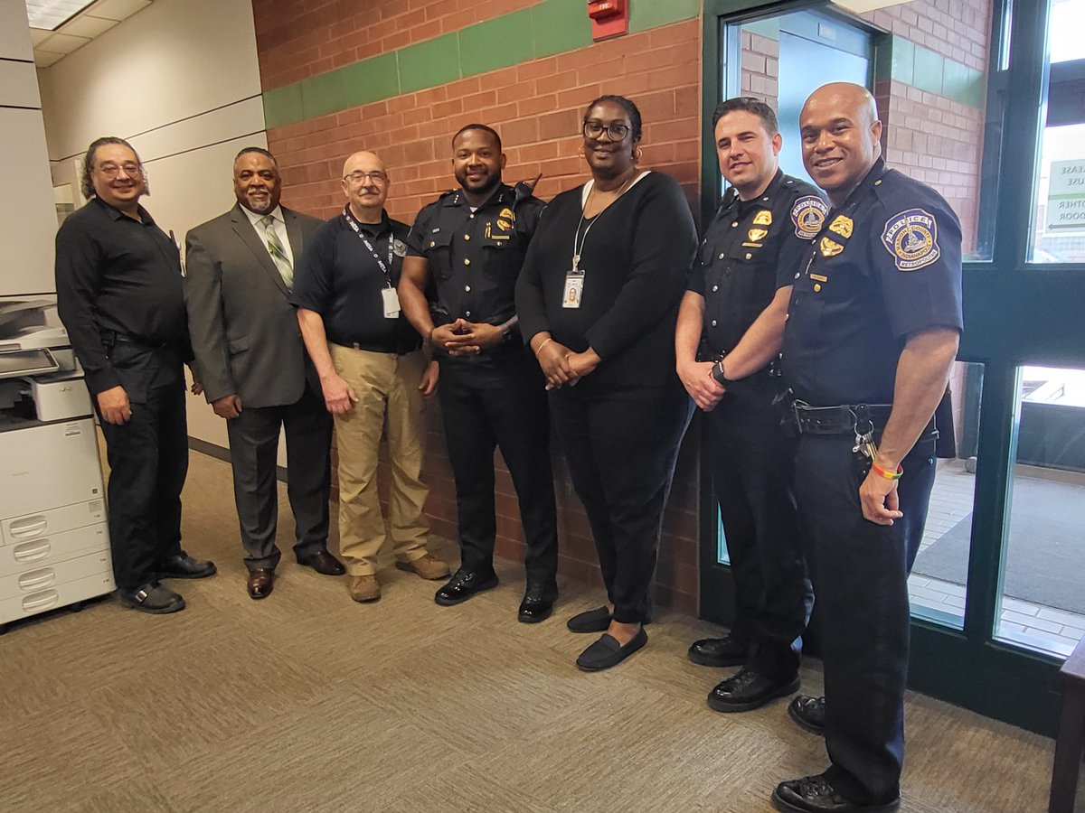 As we wrap up #NationalPublicSafetyTelecommunicatorsWeek, Asst. Chief Wolley, @IMPD_DCAdams & Commander Thomas stopped by the Metropolitan Emergency Services Agency to drop off some sweet treats & say thank you.